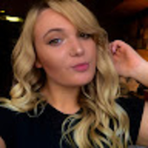 Meet your Posher, Clarissa - Picture 1 of 1